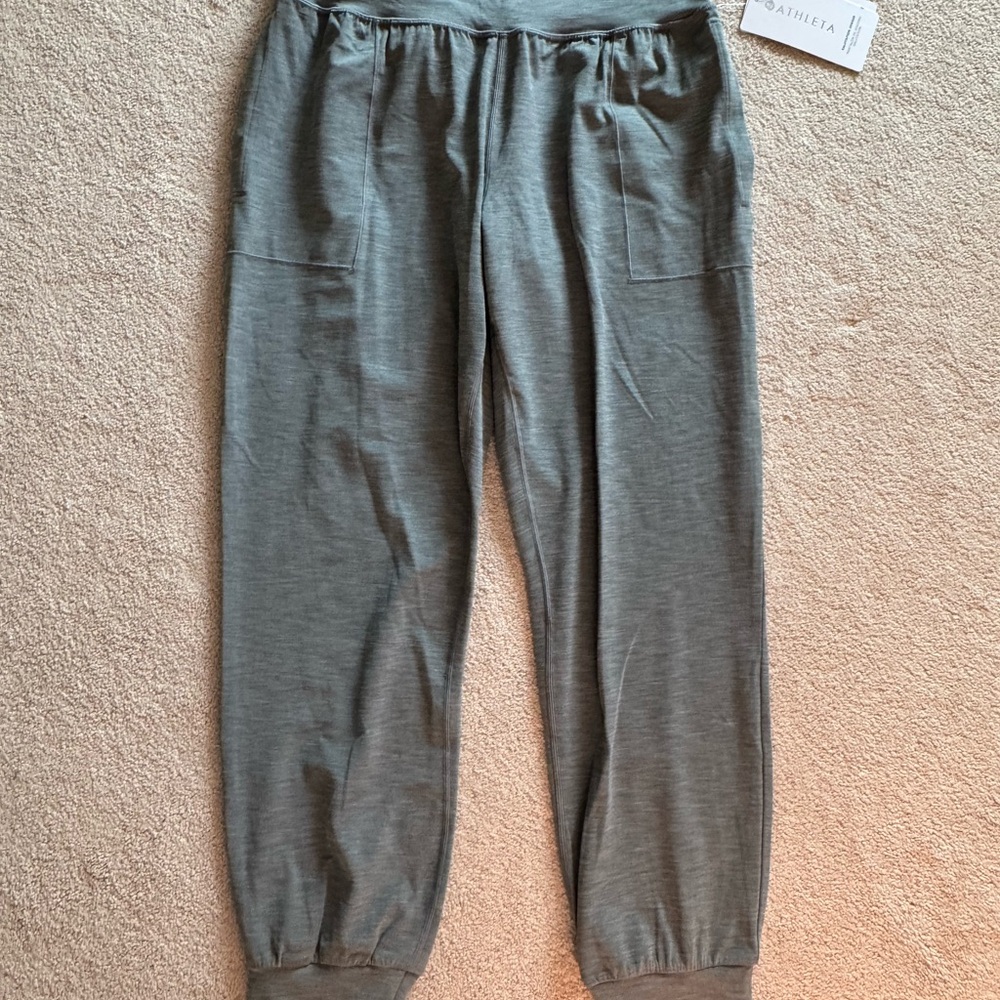 Women’s BRAND NEW Athleta Salutation Jogger